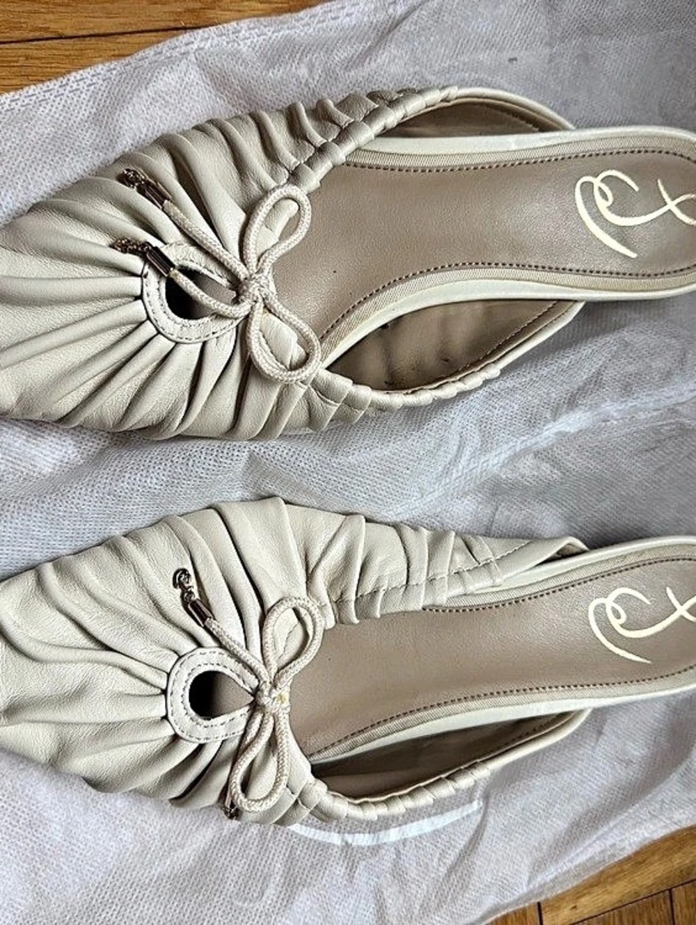 Sam Edelman Julia Ruched Pointed-Toe Mules Cream Mules size 9